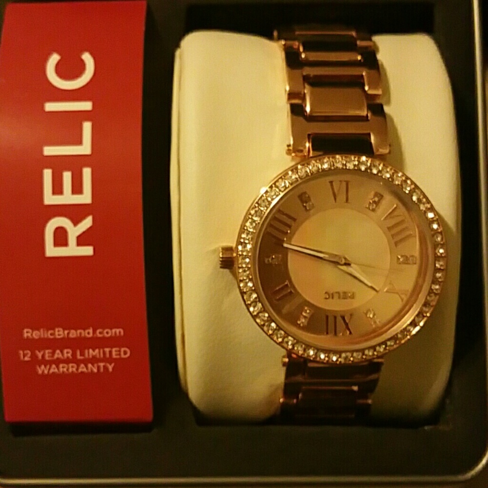 NWT Relic Women's Isabelle Crystal Watch - Picture 4 of 5